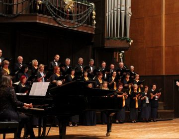 Бисери от оперната класика представя хор „Добруджански звуци”
