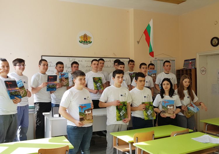 Ученици от ПЗГ „Кл. Арк. Тимирязев“ ще работят в туризма в Барселона по проект