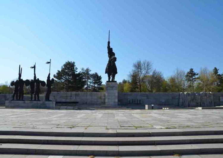 Най-големият паметник на българския владетел Аспарух