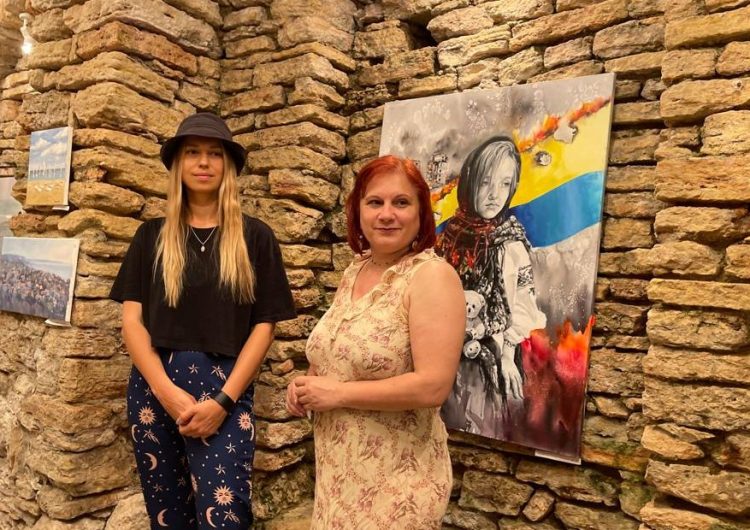 В изкуството няма война показва изложба на украински художнички в Двореца в Балчик
