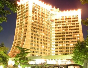 Подготвят пълна реконструкция на хотел „Добруджа“ в Албена, влагат 50 млн. лв.