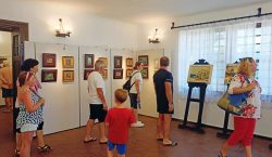 Благотворителна изложба на Анатолий Станкулов откриха в „Двореца“ – Балчик