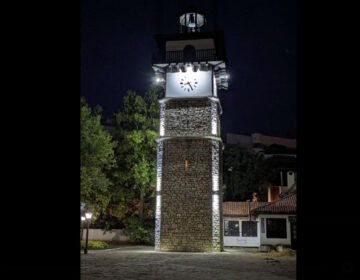 От часовниковата кула в Стария Добрич вече звучи химнът на града