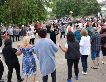 Жителите на каварненското село Раковски празнуваха събора си с богата фолклорна програма