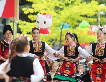 Фолклорни формации от града подариха впечатляващ празничен концерт на Добрич